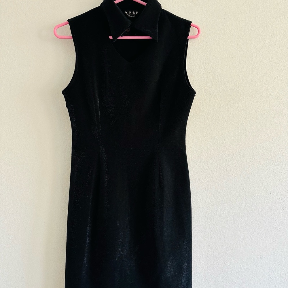 Diana Black Mock V - Neck Shift Dress Women's Right Zip Size S